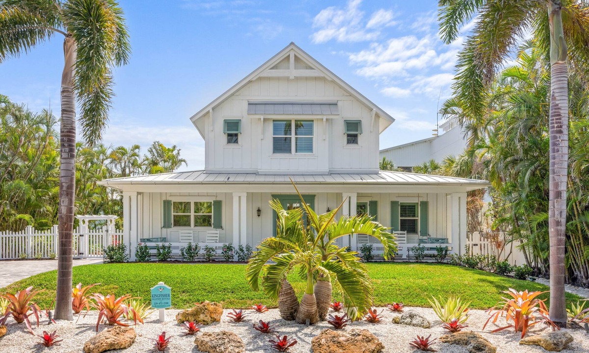 Captiva House | Located in Captiva Village! Beautifully Designed Pool Home