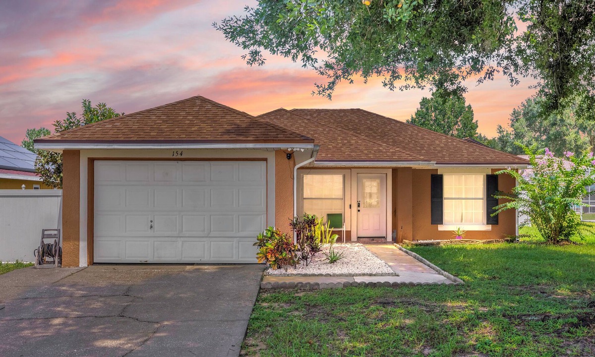 Wellington House | Logan Mickey House! pool house near Disney parks. Beautiful cozy 3bed house!