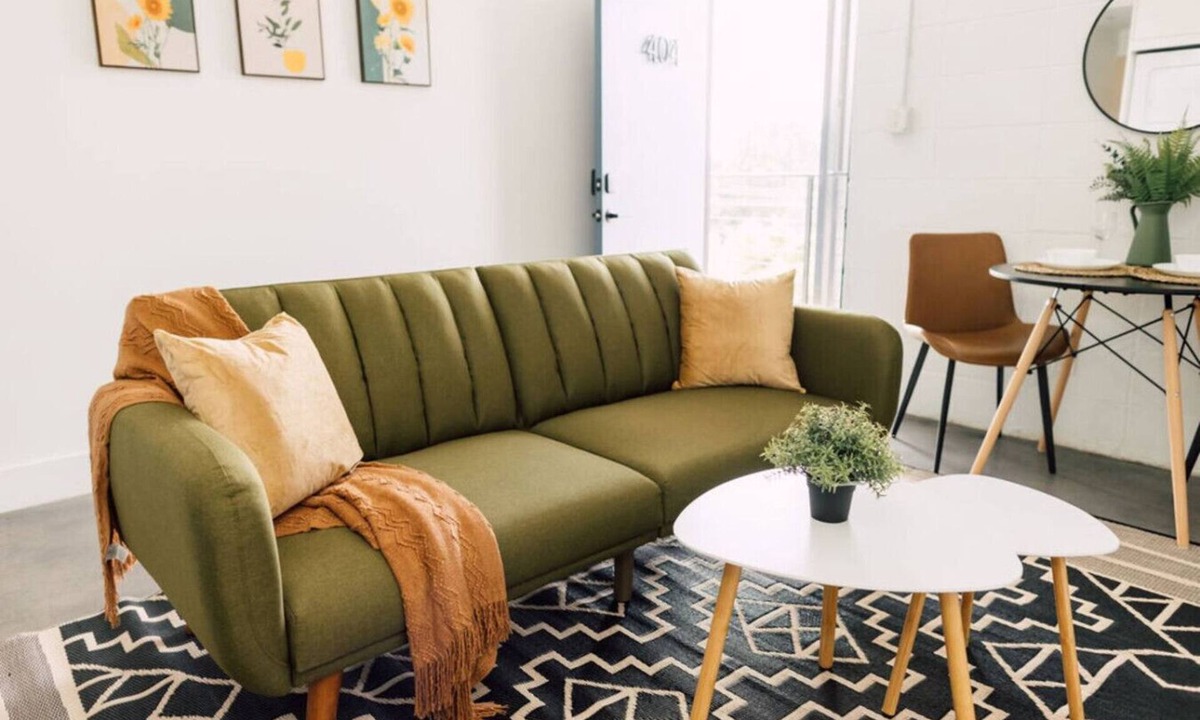 Virginia Highland Apartment | LOLA > Walkable. Downtown. Rooftop.