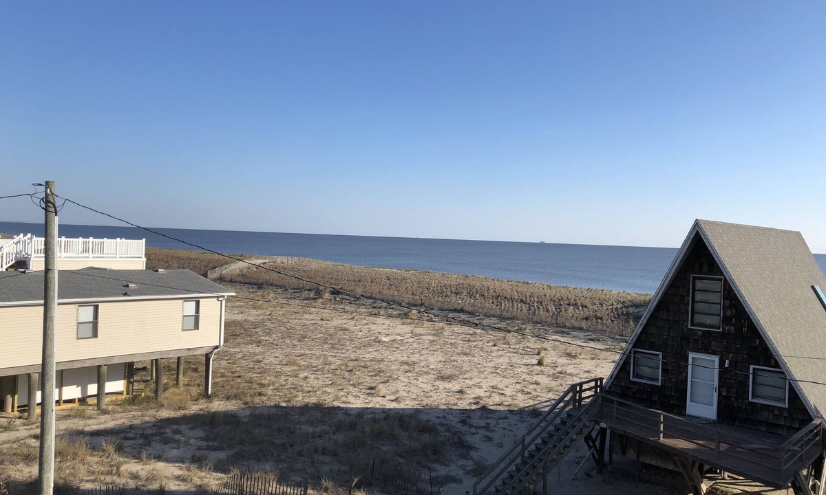 Milton House | Looking for a private beach with amazing sunsets and sunrises?? Look no further.