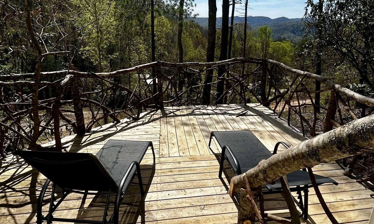 Butler Cabin | Love Shack at Buckridge Mountain with unbelievable mountain views and sunsets!