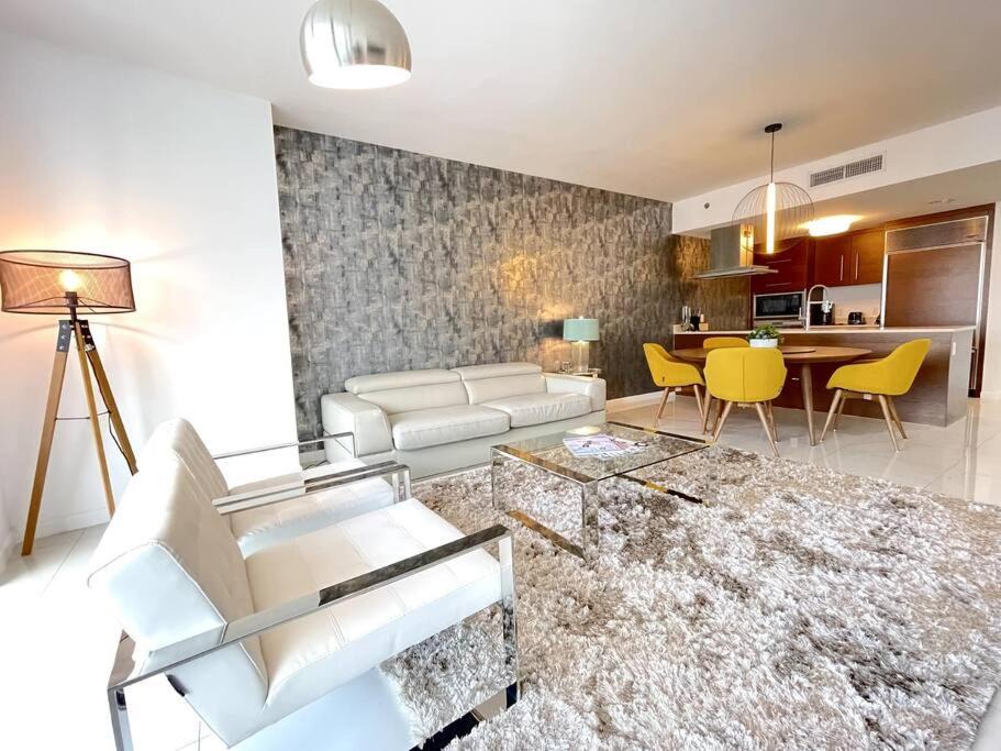 Downtown Miami Apartment | Lovely 1 Bedroom with bay view