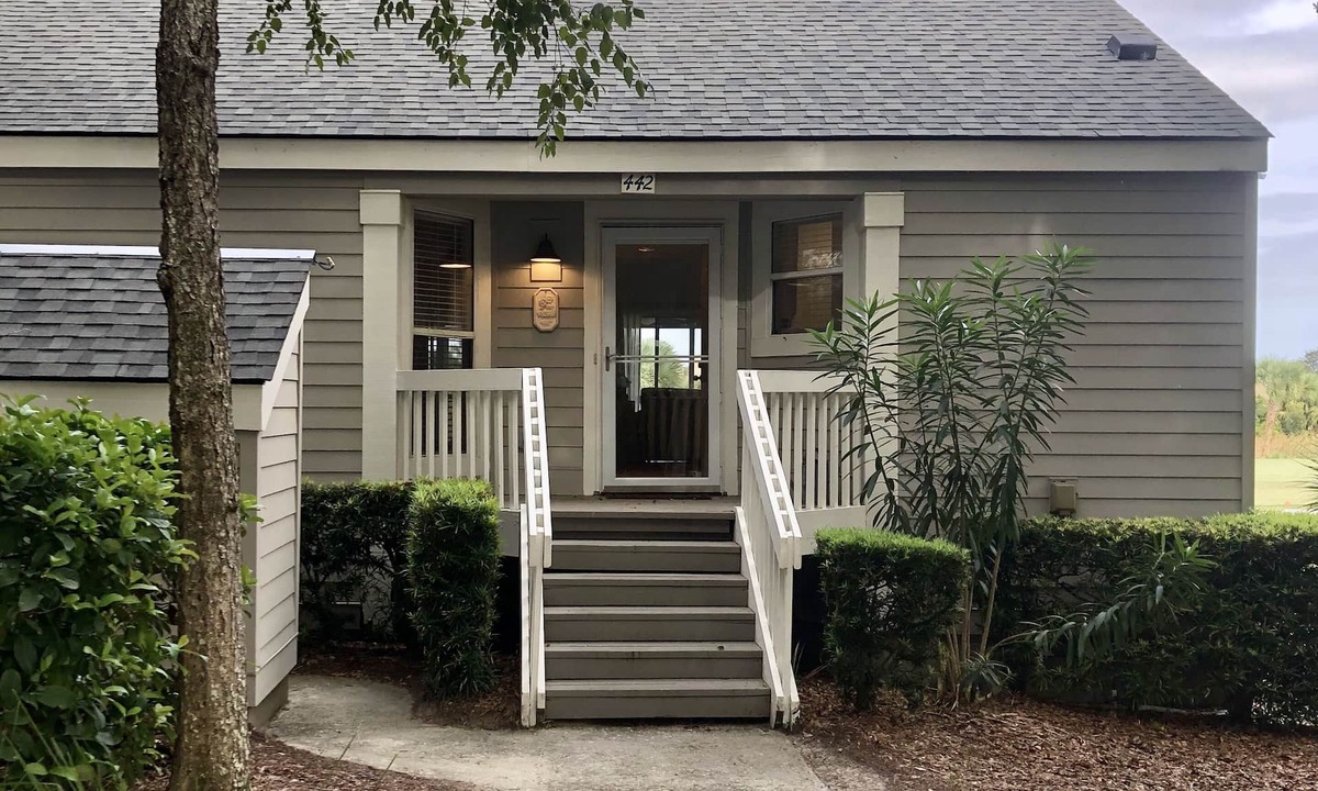 Seabrook Island Villa | Lovely 2 bedroom Golf Shore villa on the 17th hole on Seabrook Island