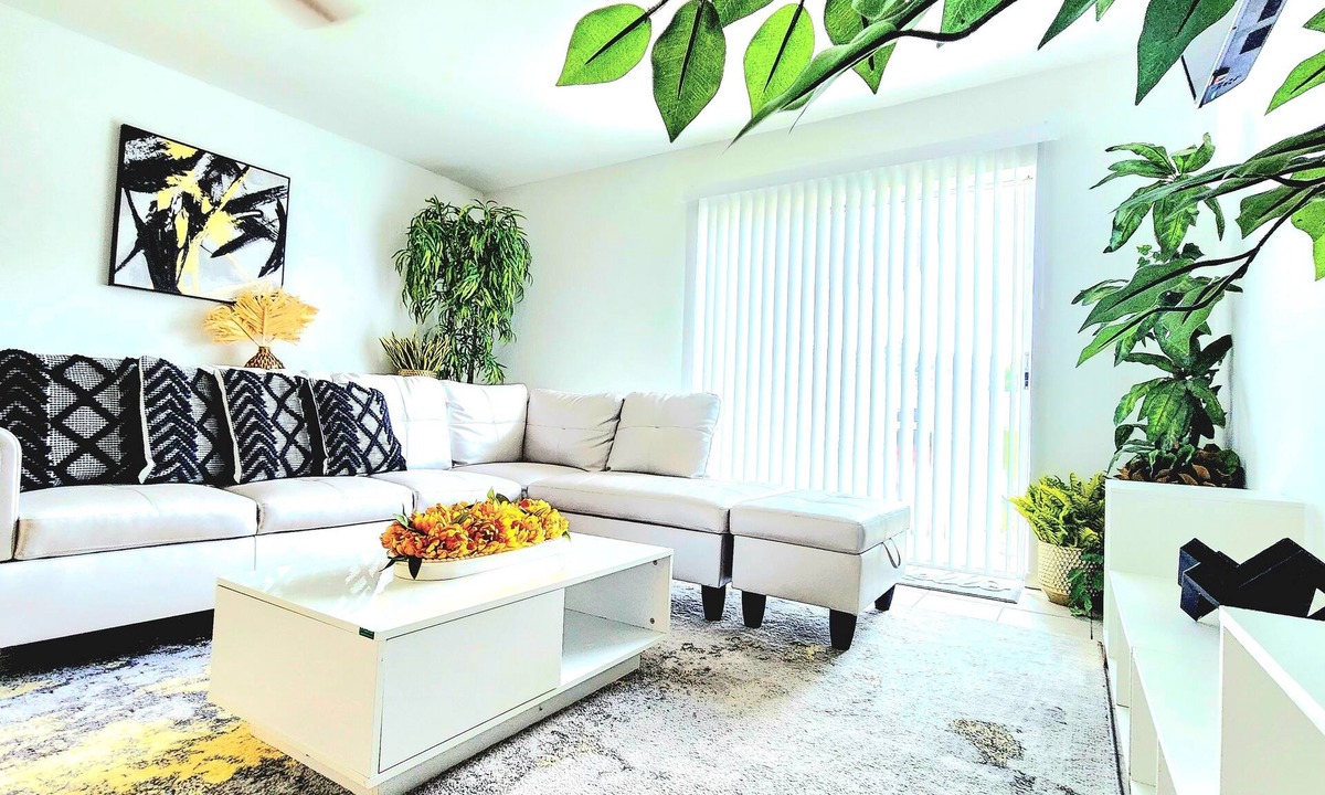 Lochmoor Waterway Estates House | Lovely 2Bed 2Bath Home near Downtown, Fort Myers