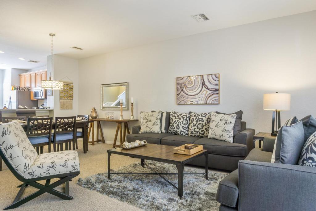 Florida Central Atlantic Coast House | Lovely 3-Story Townhome in Vista Cay Resort