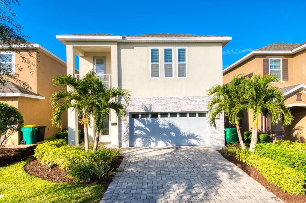 West Kissimmee House | Lovely Home by Rentyl Near Disney with Private Pool, Themed Rooms & Resort Amenities - 370L