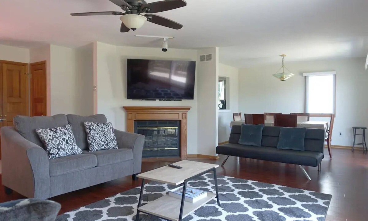 Highlands House | Lovely, spacious home at the start of Jersey Shore