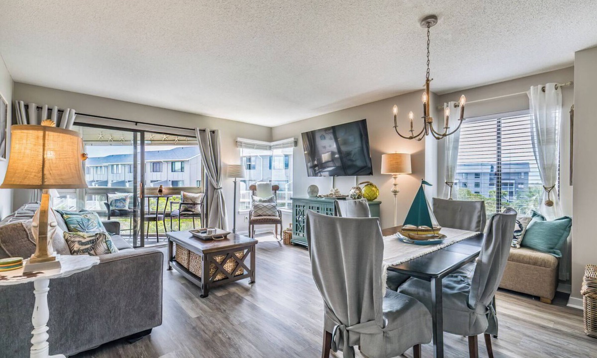 Beachwalk Condo | Lowcountry Meets Coastal! King Bed! 2nd Floor View