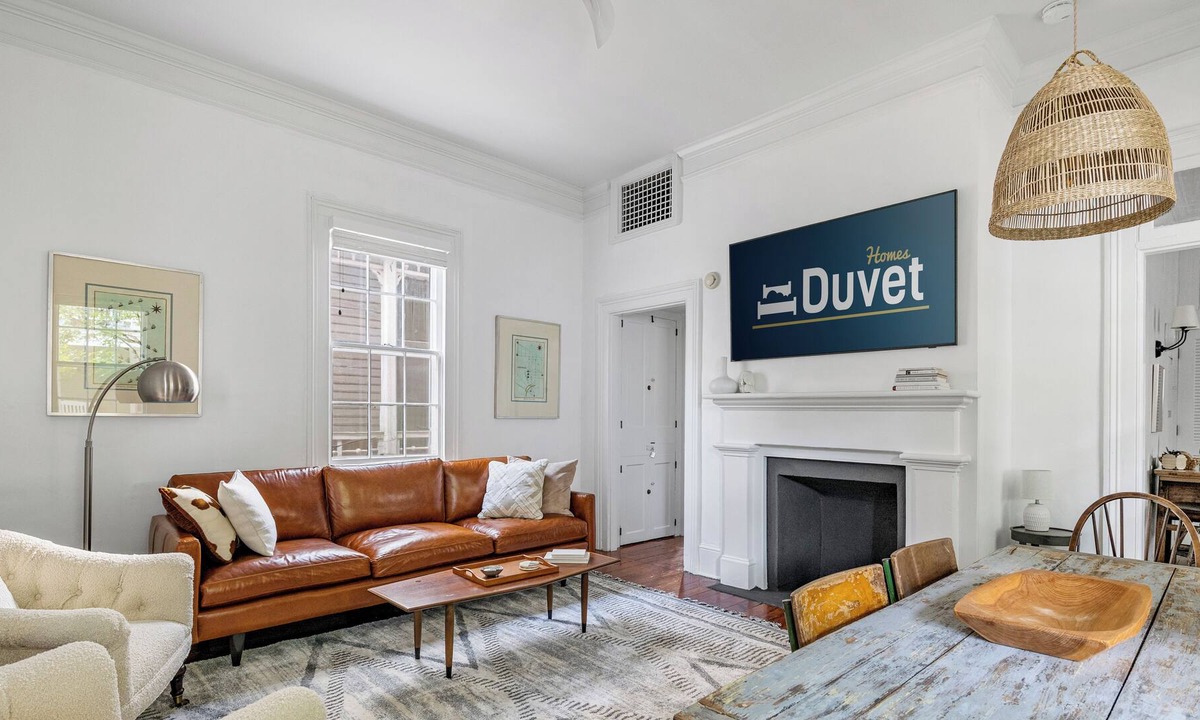 Westside Apartment | Lucille House- Beautiful & Walkable 2br/2ba Downtown Apartment