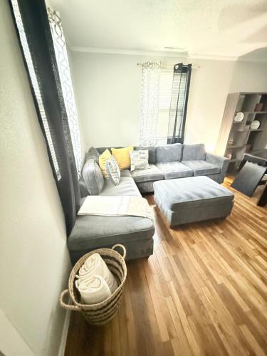 Midtown House | Lucinas House