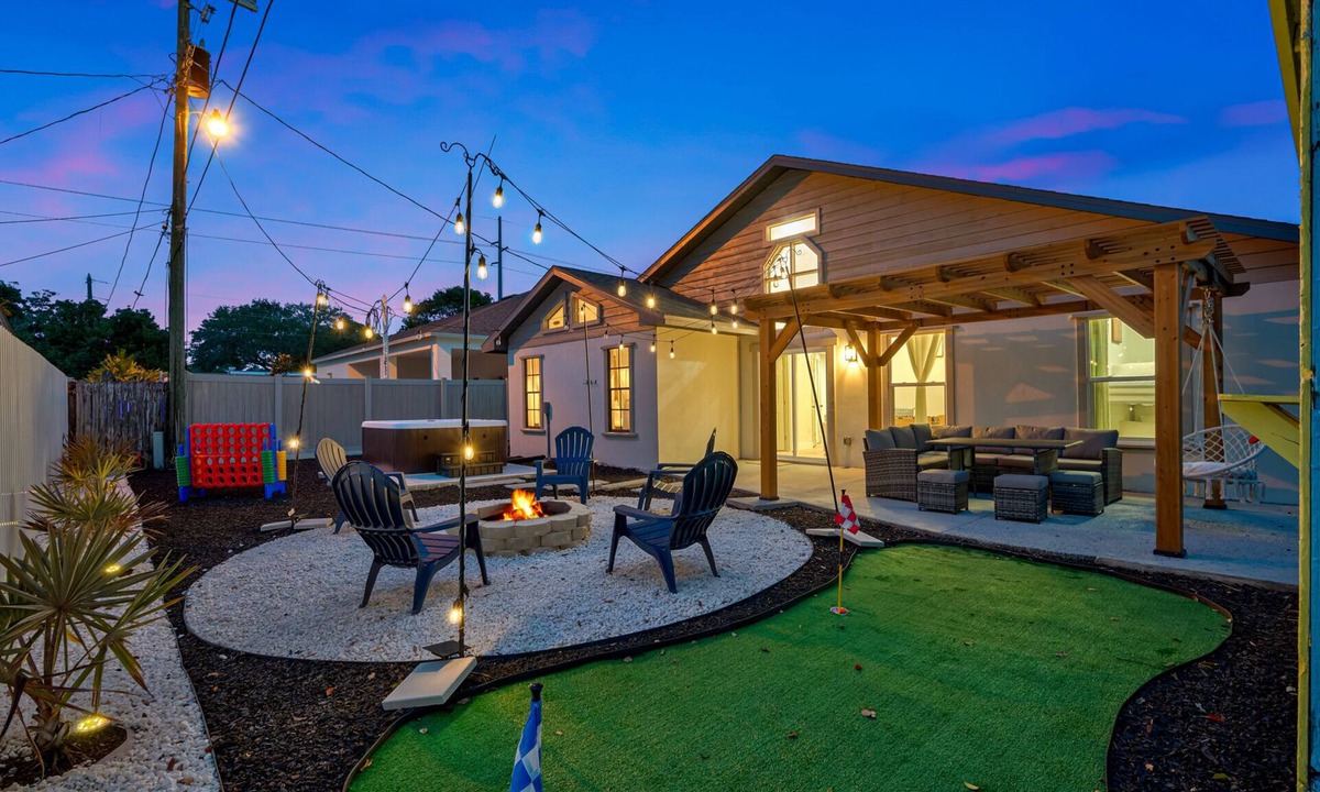 St. Petersburg House | Luxe Bali Inspired Home near Down Town St Pete and Beaches - Hot Tub and Golf