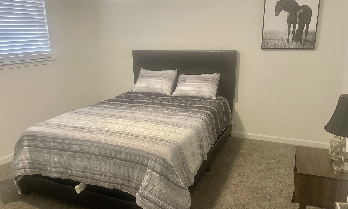 Lindridge-Martin Manor Apartment | Luxe For Less