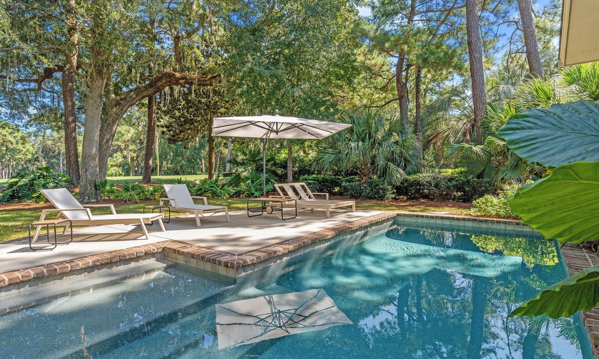 Heritage Woods House | Luxurious 4-Bedroom Sea Pines Home with Pool, Fire Pit & Golf Course Views – Sleeps 12