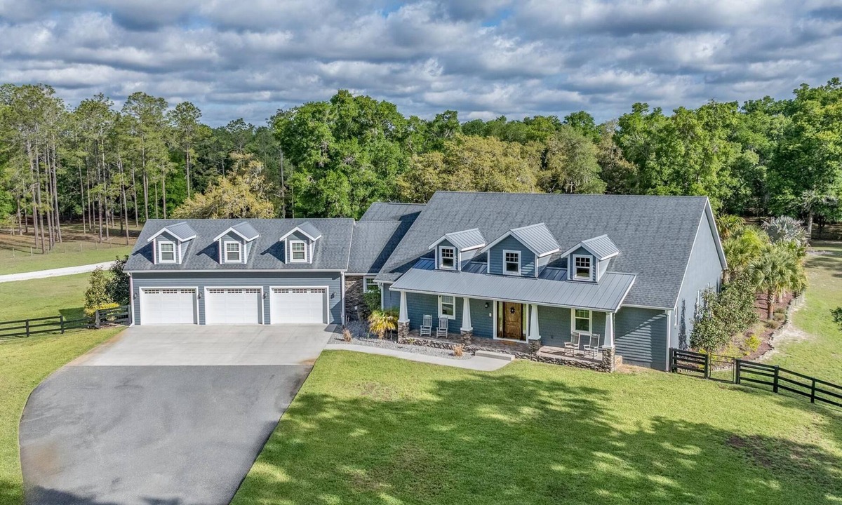 Inverness House | Luxurious 6-bedroom estate with pool, on over 6 fenced in acres
