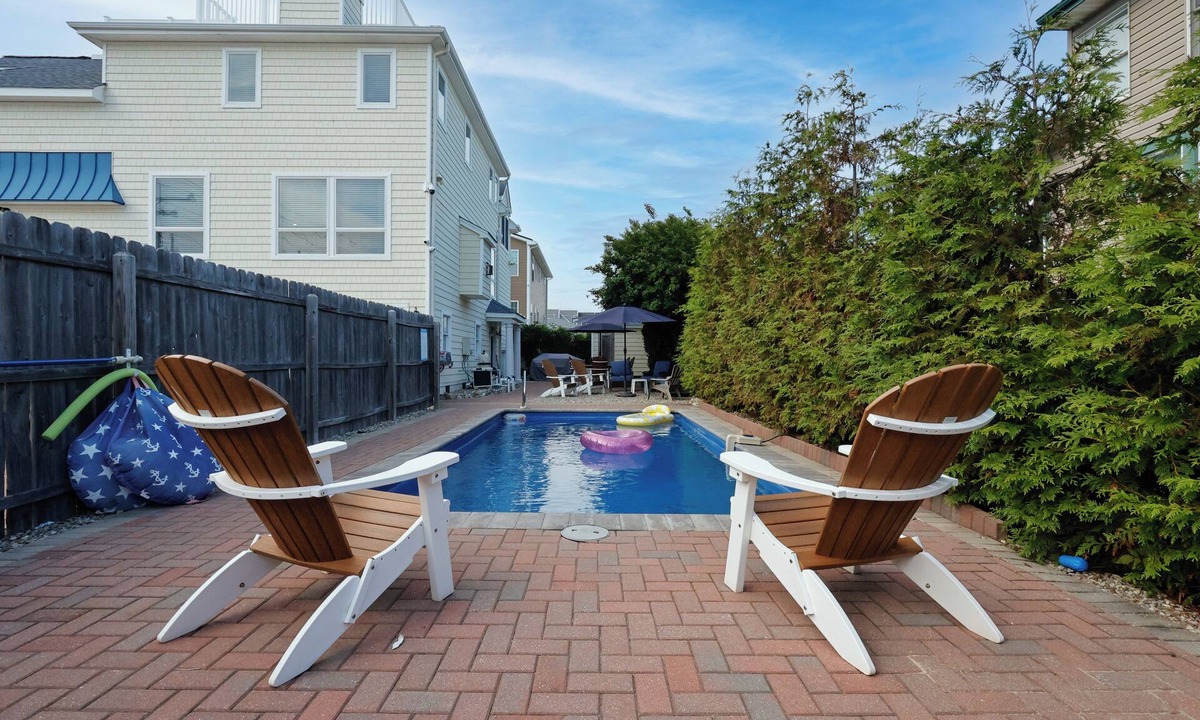 Beach Haven Crest House | Luxurious 6 Bedroom Oceanside Home with Pool. Steps from the Beach.