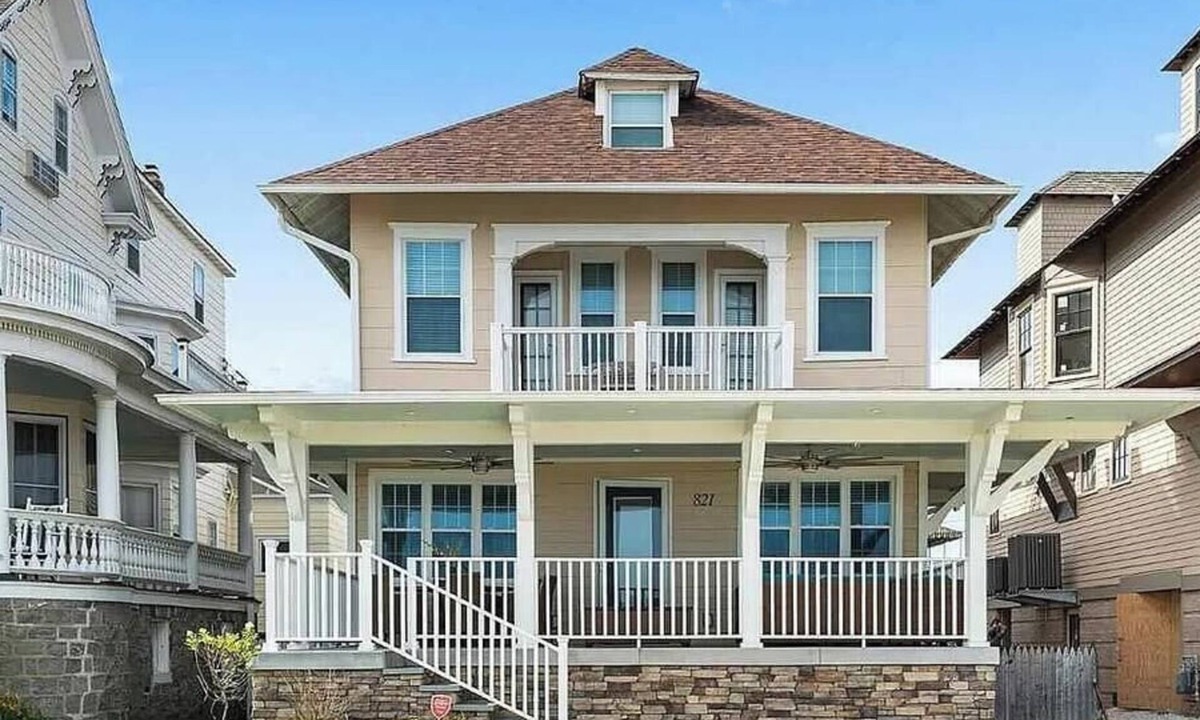 Cape May House | Luxurious Beachfront Victorian on Beach Ave!