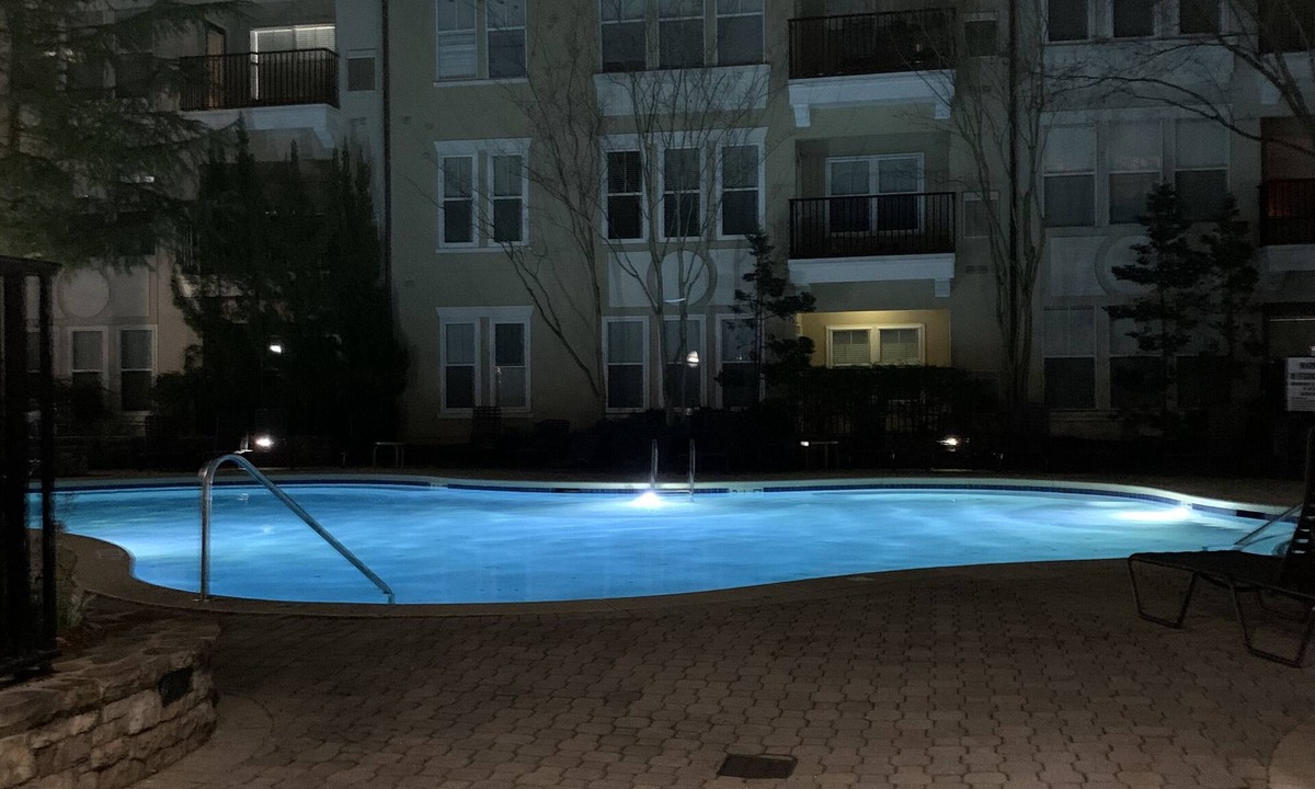 Dunwoody Apartment | Luxurious Condominium