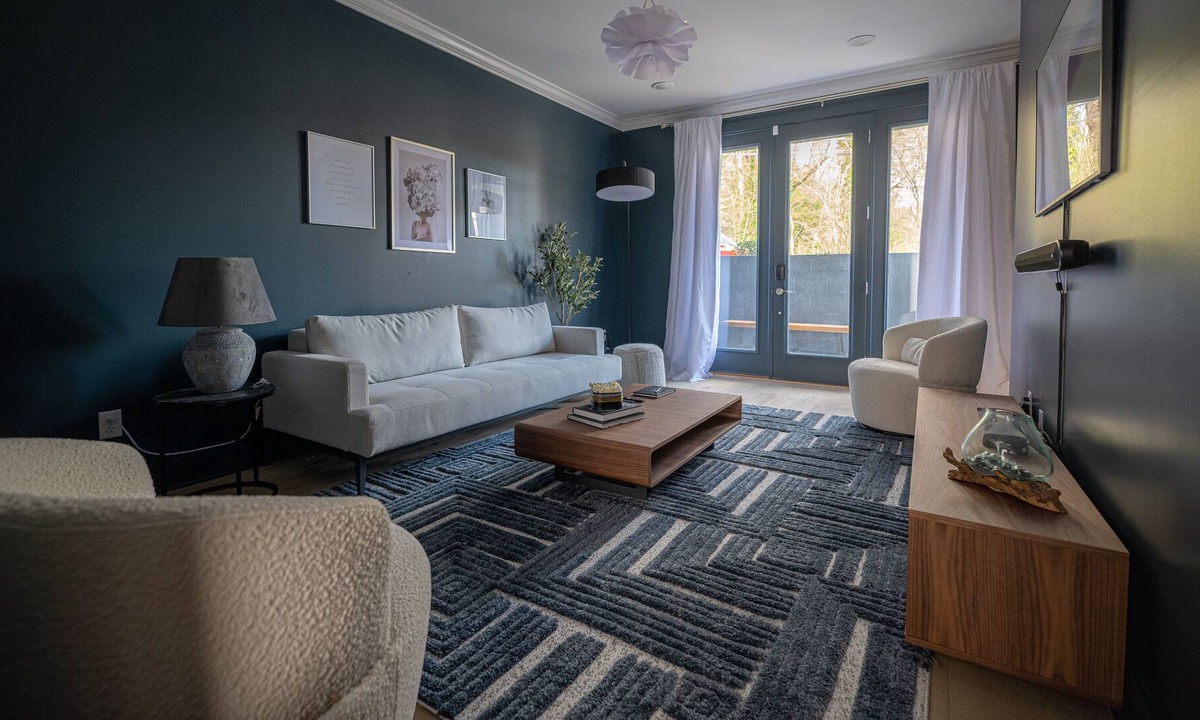 Northside House | Luxurious Escape in North Chatt / Breathe Easy