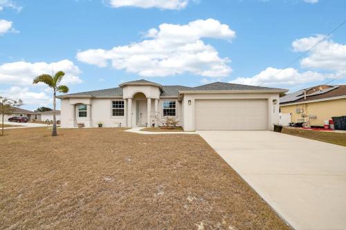 Port Saint Lucie House | Luxury 4BR Retreat with Patio, Grill and Workspace
