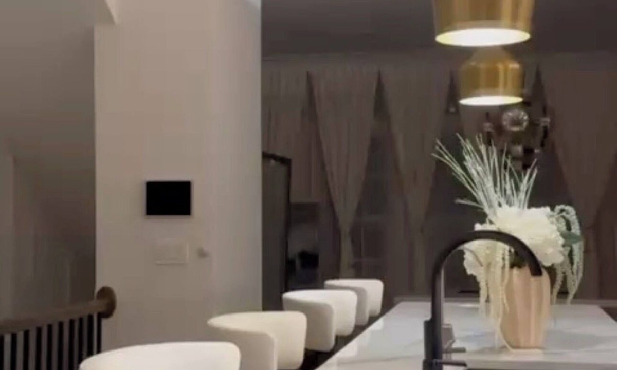Sandy Springs House | Luxury 4BR Townhome with Elevator, Chefs Kitchen.Near FIBA & MARTA Access