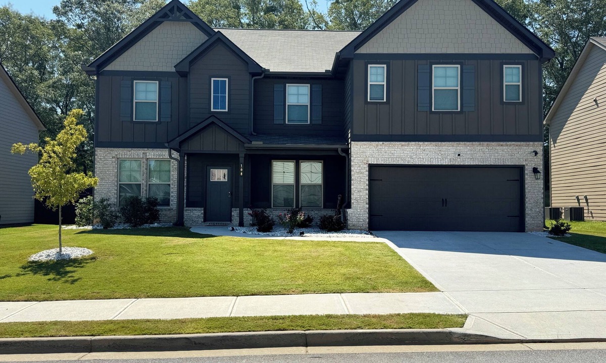Loganville House | Luxury 5-Bedroom, 4-Bath Home. Utilities Included. Pet Friendly