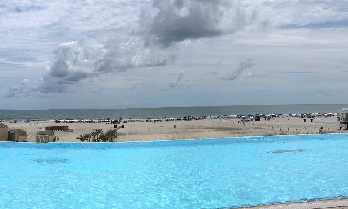Diamond Beach Condo | Luxury 9th-Floor Oceanfront Home at The Grand – Panoramic Atlantic & Bay Views