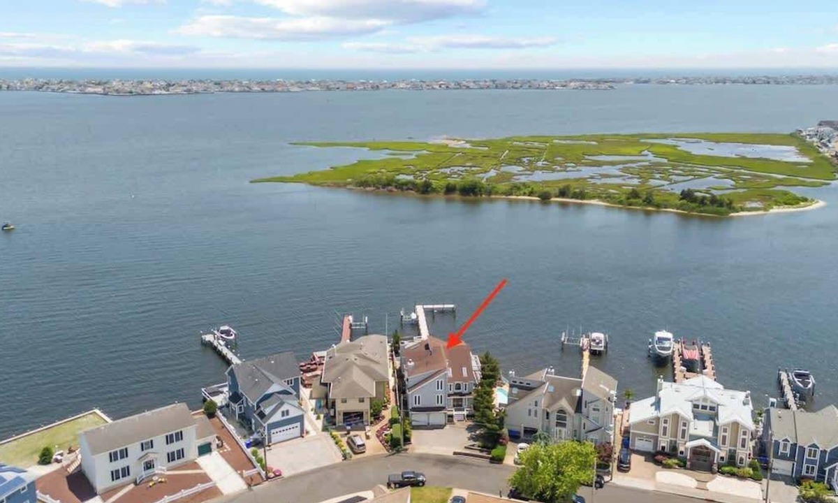Osbornsville House | Luxury Bayfront Retreat w/Pool, Game Room & Dock