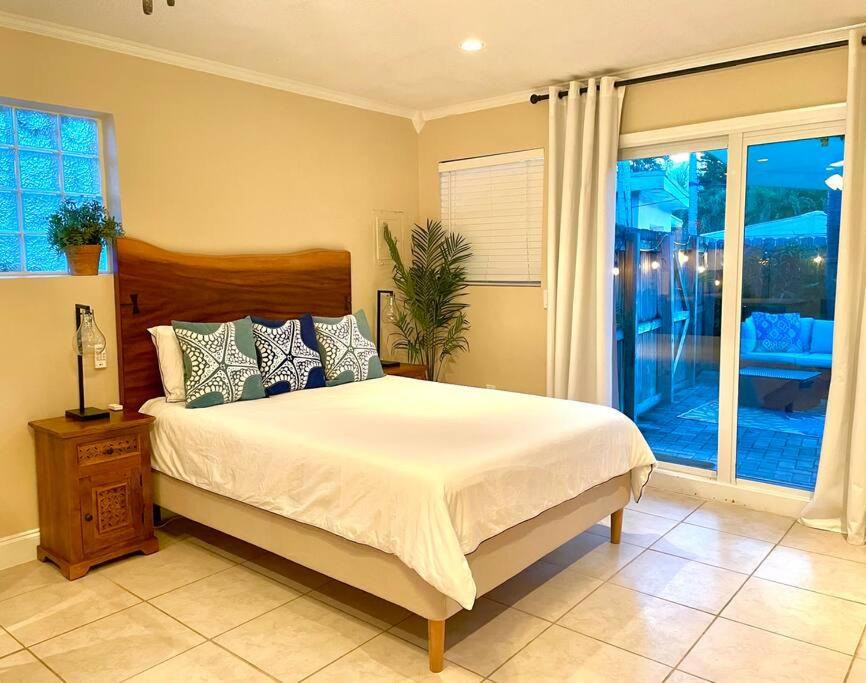 South Lake House | Luxury beach casita Private entry Private patio Free wifi and Parking