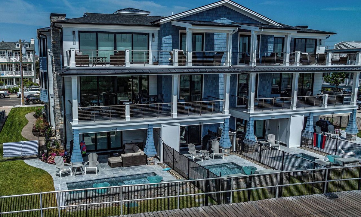 North End Condo | Luxury BeachFront with Plunge Pool and Elevator! 6BR/7BA! Full Linen Service!