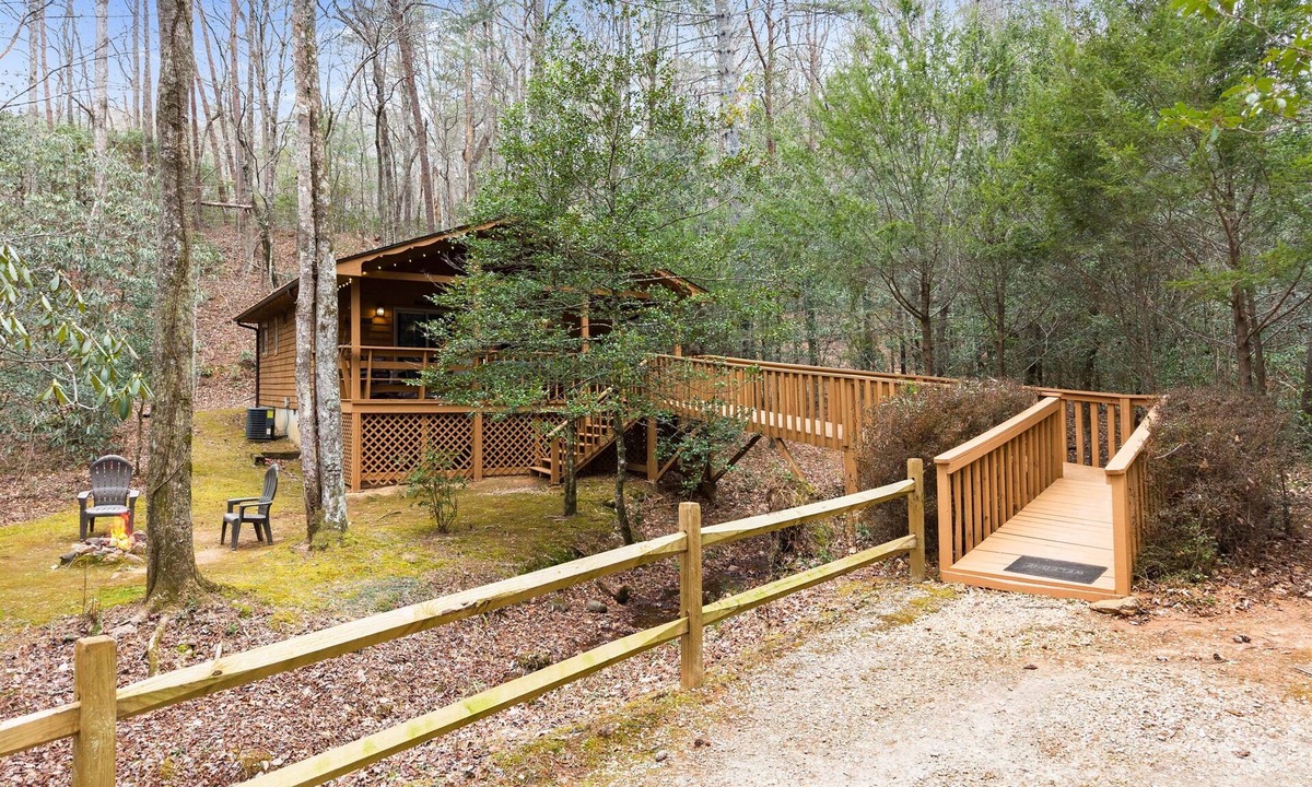 Sautee Nacoochee Cabin | Luxury Cabin Full of Amenities w/Private Trail