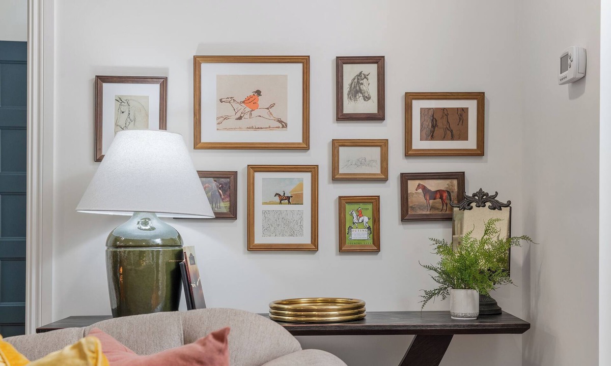 Historic District Apartment | Luxury downtown with parking near WEC, springs, forest, and Santos trailhead