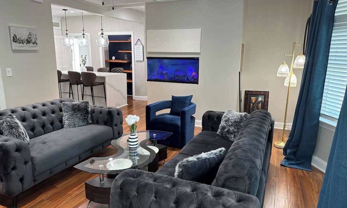 Gainesville House | Luxury Lake Duplex Mins From downtown Gainesville
