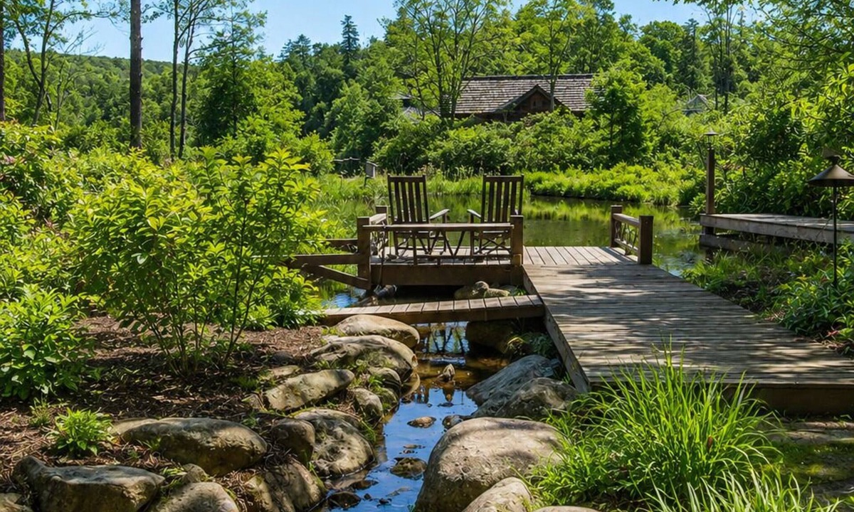 Highlands Cabin | Luxury Lakefront Escape, Canoe, 2 Fireplaces Dogs OK, Gated Highlands, NC