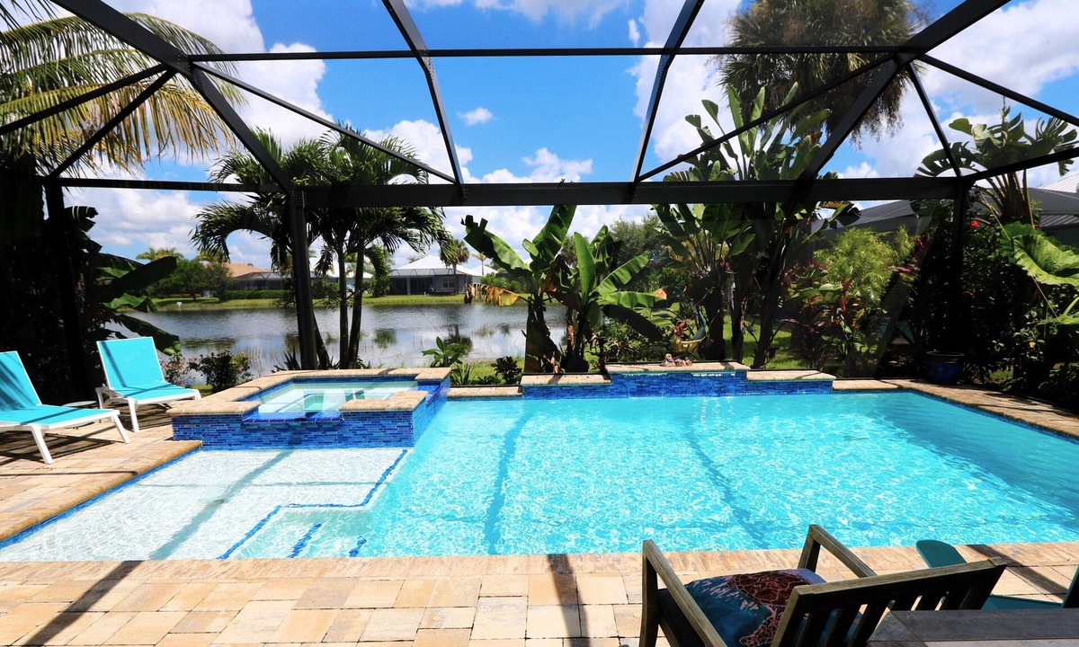 Naples House | Luxury Living:Stunning 3-Bedroom Home w/Pool & Spa and Resort-Style Amenities