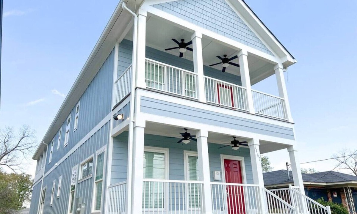 Augusta House | Luxury Medical District Home, EV Charger, Gated #5