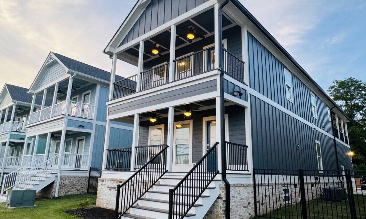 Augusta House | Luxury Medical District Home, EV Charger, Gated #9