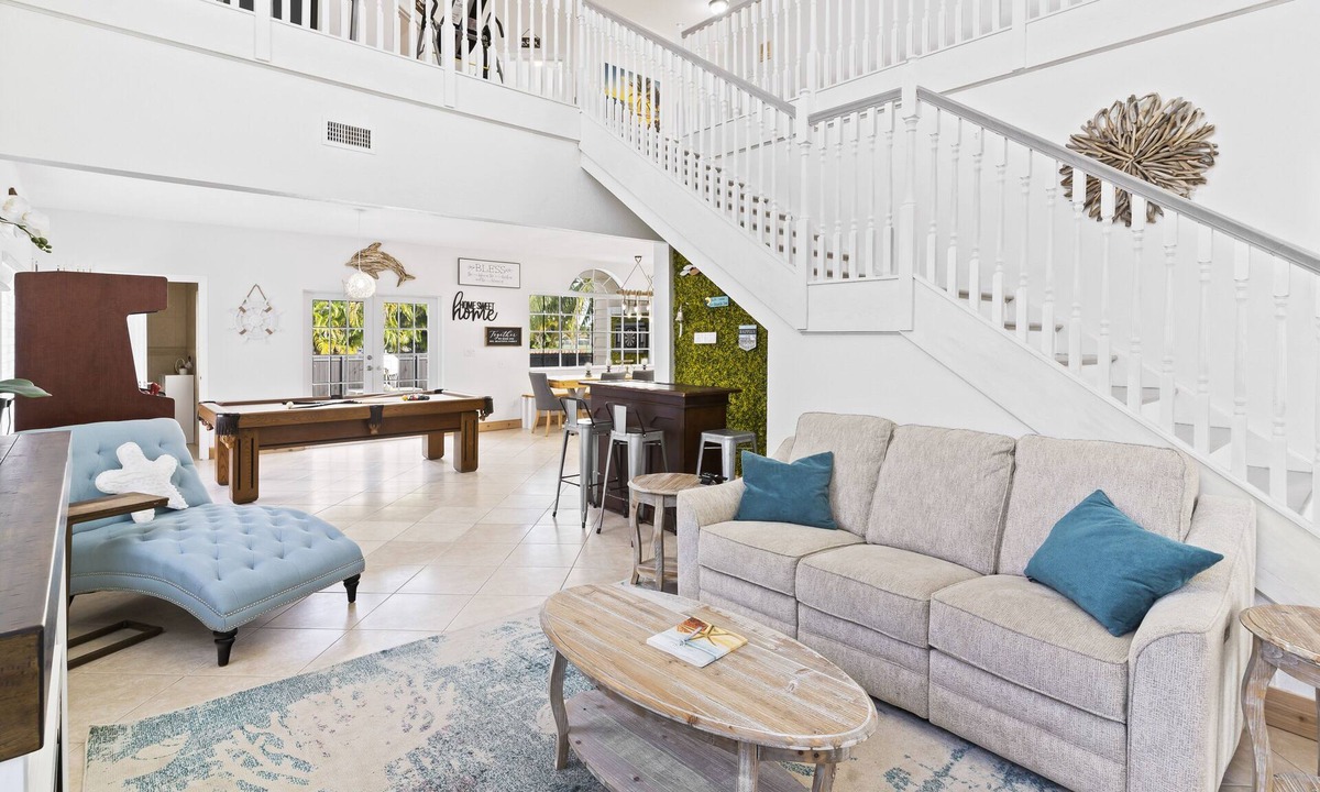 Miami Springs House | Luxury Miami Mansion Pool Game Room Gym Near Beaches/Shopping!