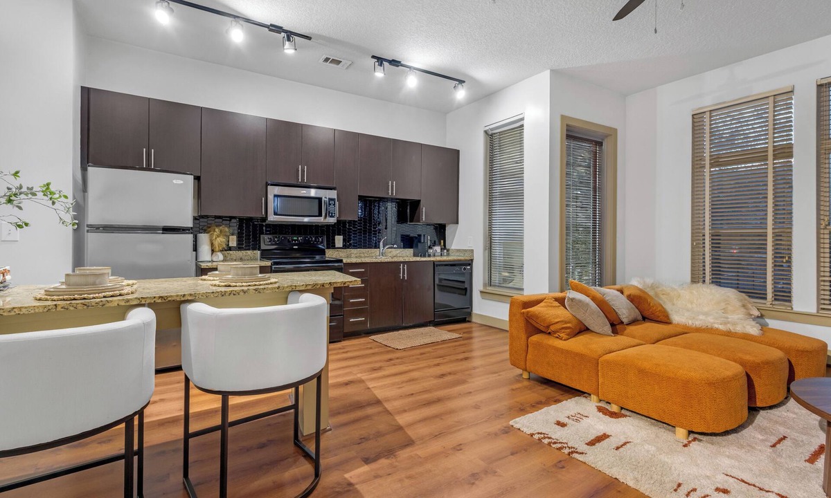 Lindridge-Martin Manor Apartment | luxury modern Buckhead loft walks to shopping , dining & nightlife