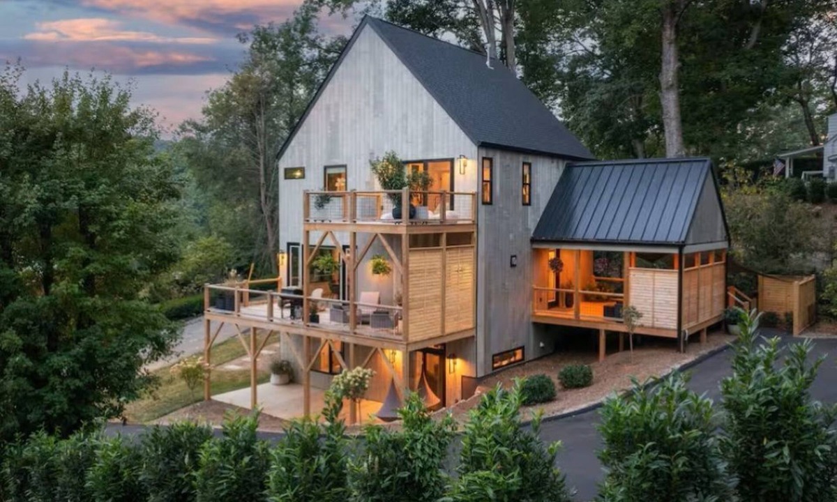 Waynesville House | Luxury Mountain View Retreat - Hot Tub, Cold Plunge, Mins to Waynesville