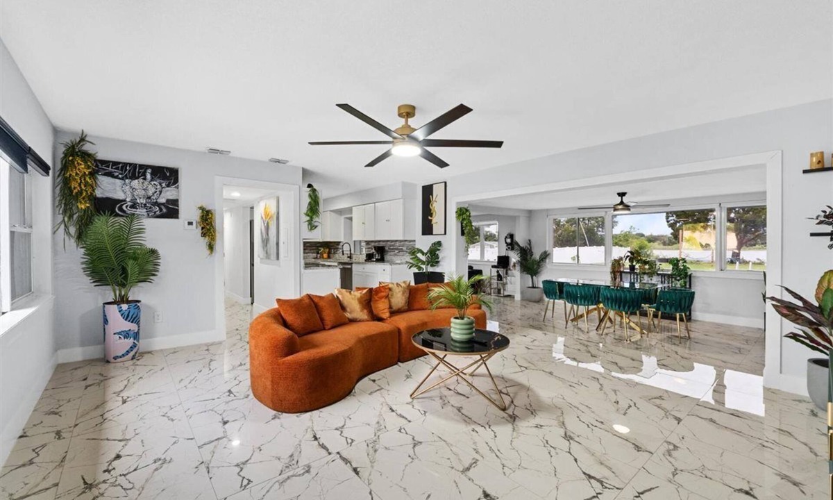 Pine Castle House | Luxury Orlando Vacation Home – 3BR w/Pool, Big Backyard & Near Disney