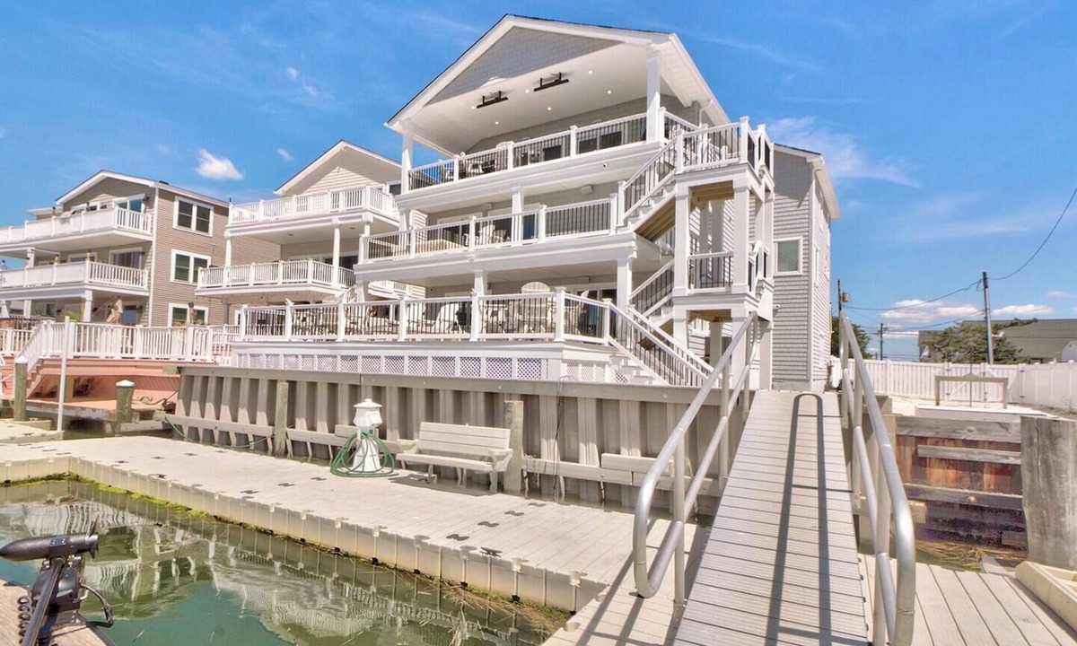 Brigantine House | LUXURY Paradise on the Bay! 3 DAY & WEEKLY! ELKS MEMBERS WELCOME!
