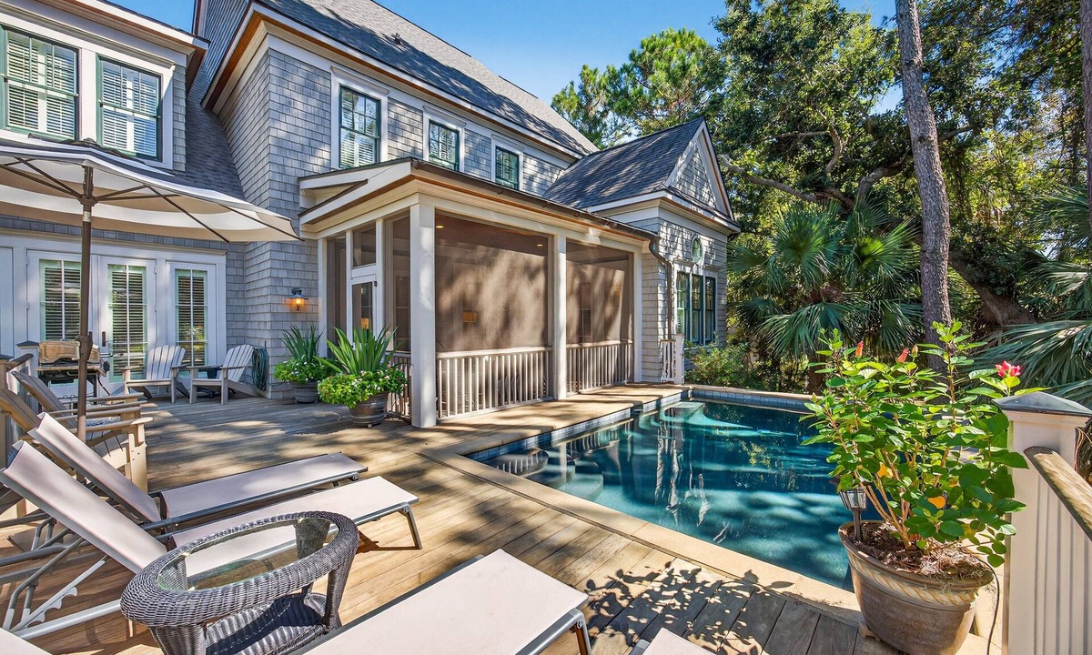 Vanderhorst Plantation House | Luxury Piping Plover Home on KIAWAH! With POOL and golf views!