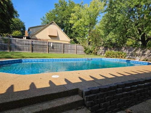 Cordova House | Luxury Pool with King beds Near Shops and Dining