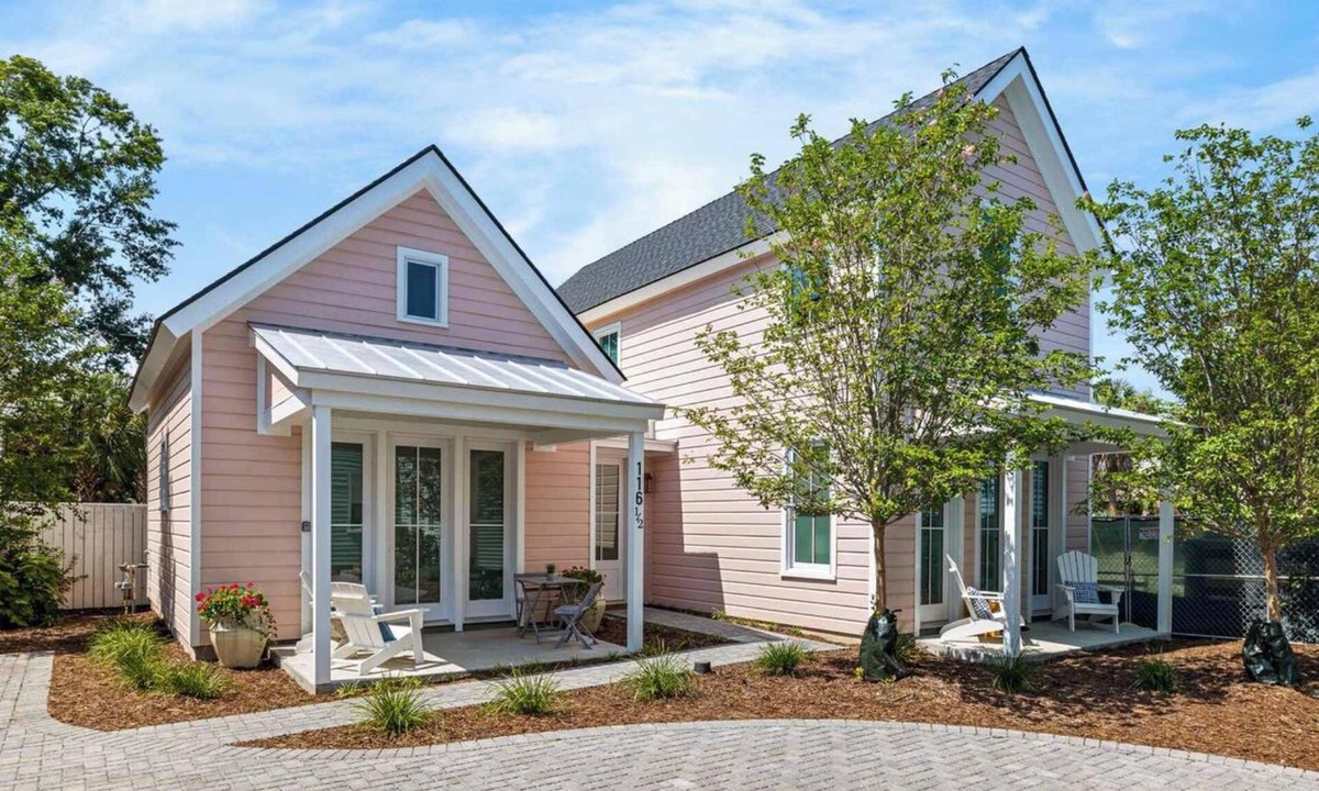 Cannonborough Elliotborough House | Luxury Retreat with 4 King Suites