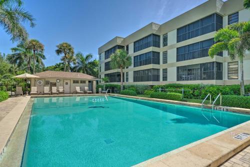 Sanibel House | Luxury Sanibel Condo w/Ocean View: Steps to Beach