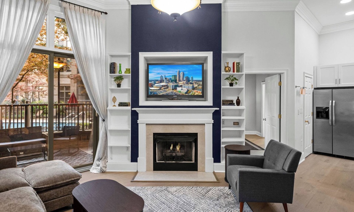 Fourth Ward Condo | Luxury Uptown 2BR Condo Pool Patio Walk to Stadiums & Dining