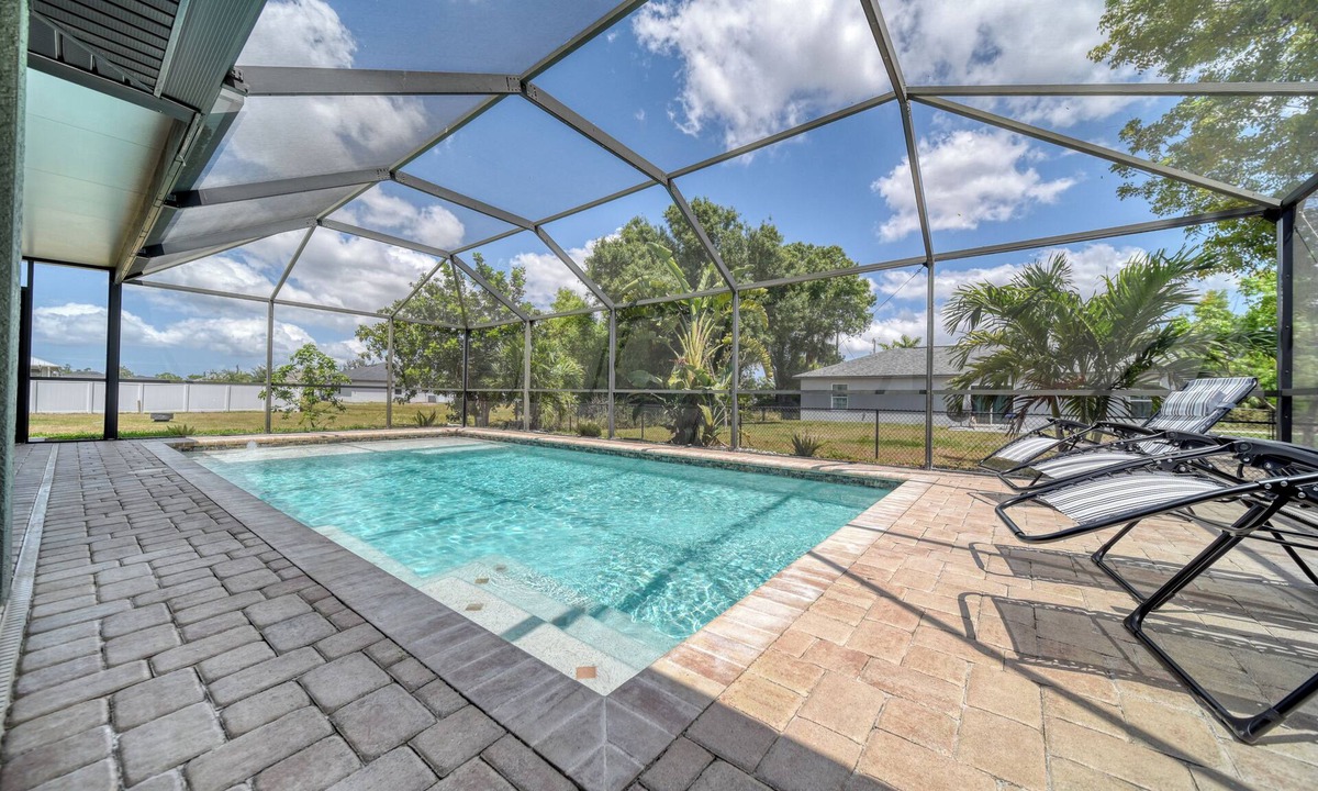 Mariner House | Luxury Villa w/Heated Pool & BBQ Patio