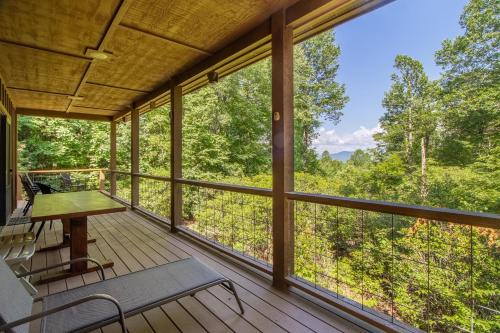 Pisgah Forest House | Mai`s Rock Cabin with view · Mai`s Rock Cabin with view