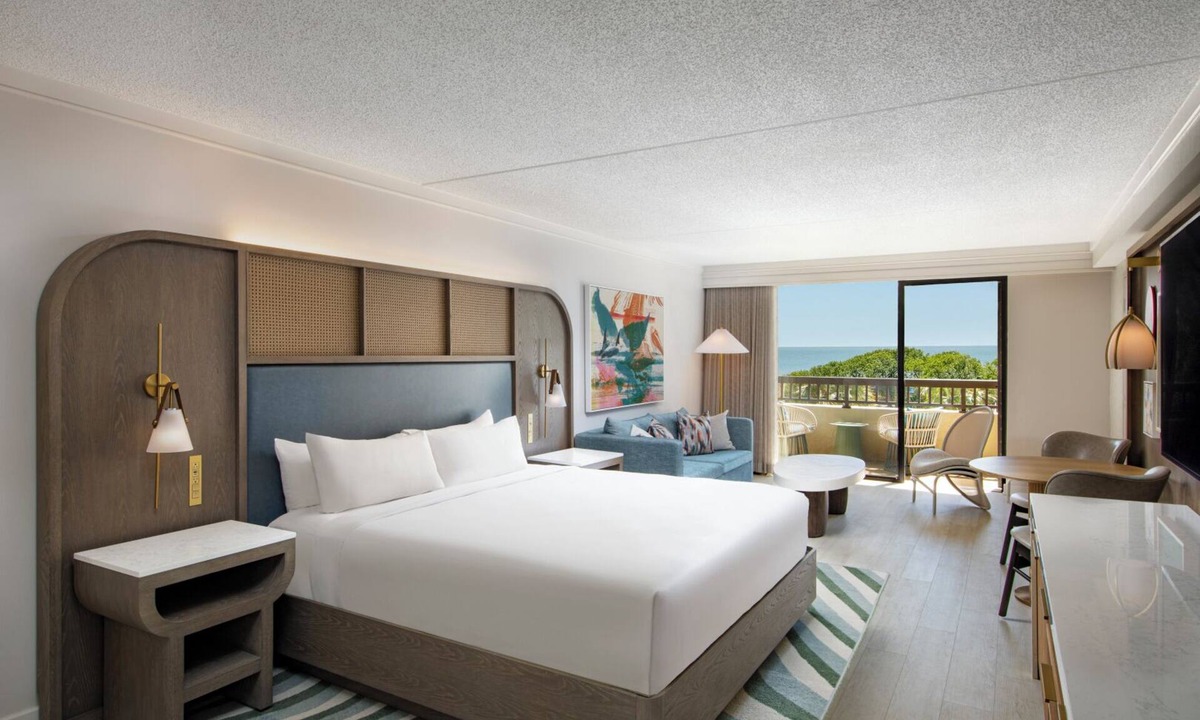 Shipyard Plantation Hotel | Making The Best Memories Along The Way! Beachfront, Close to Chaplin Park
