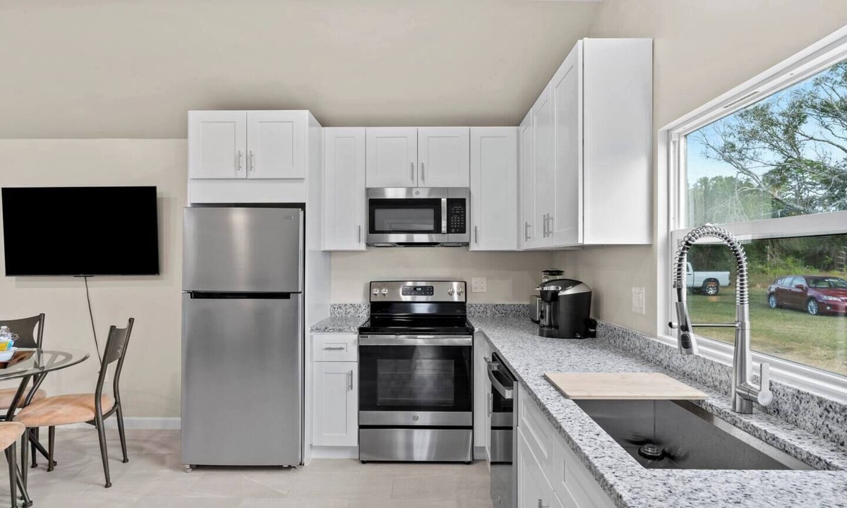Englewood House | Manasota Key Beach Sleeps 10 on 9.5 Acres